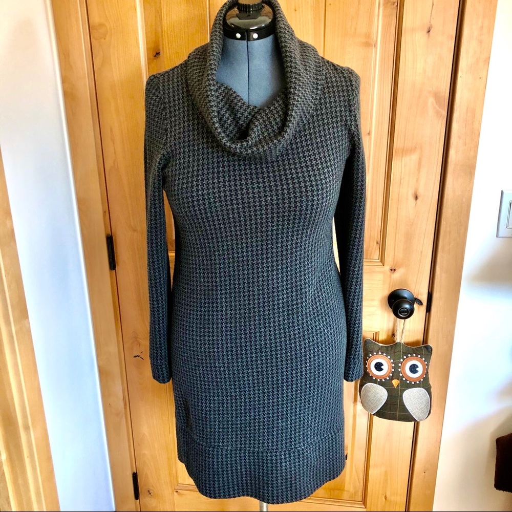 Lou & Grey Sweatshirt Dress - M
